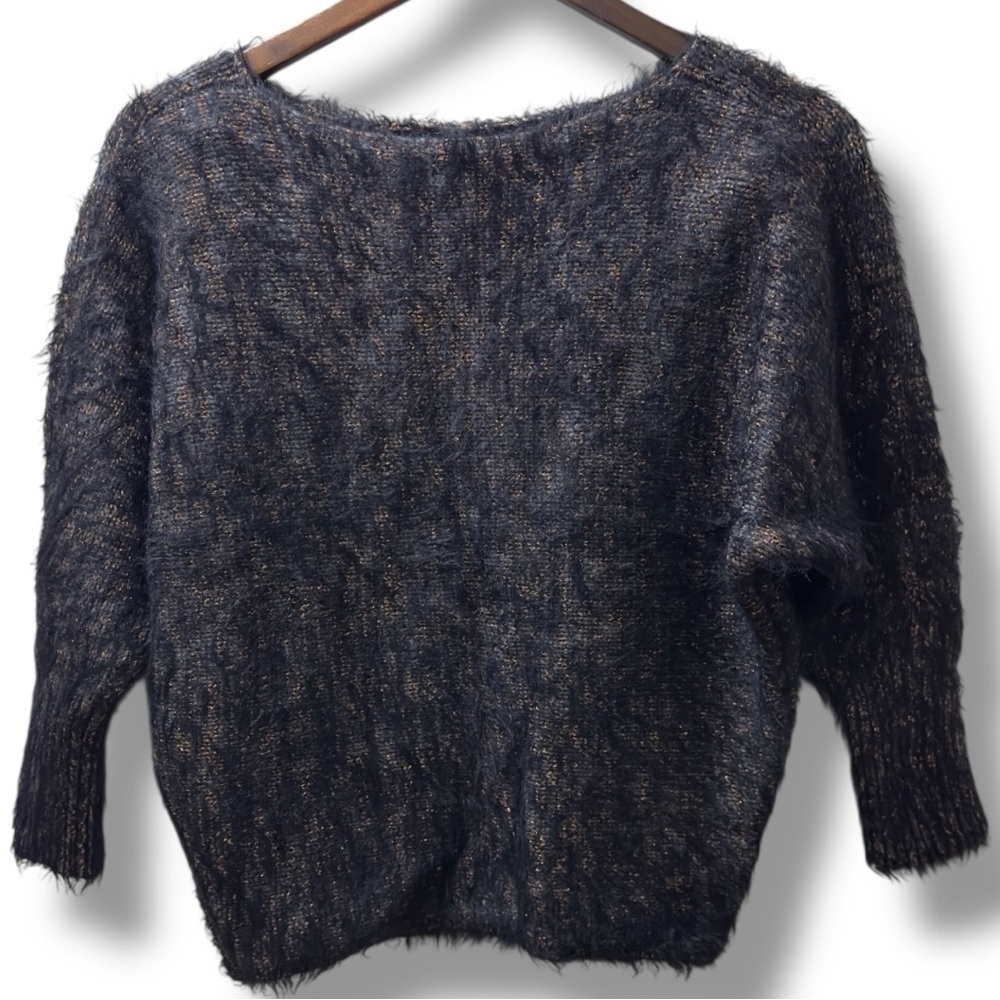 527 Jennifer Lopez | NWOT Black & Gold Metallic Fuzzy Dolman Sweater (size XS/S) - Picture 5 of 14